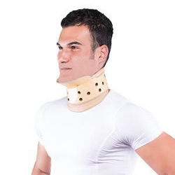 تصویر از گردن بند طبی سخت چانه دار تن یار کد1090